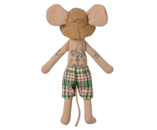 Ratinho na cabana de praia, pai