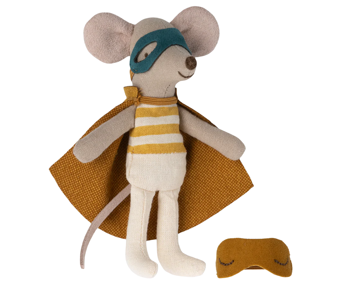 Ratinho super hero na caixa, little brother