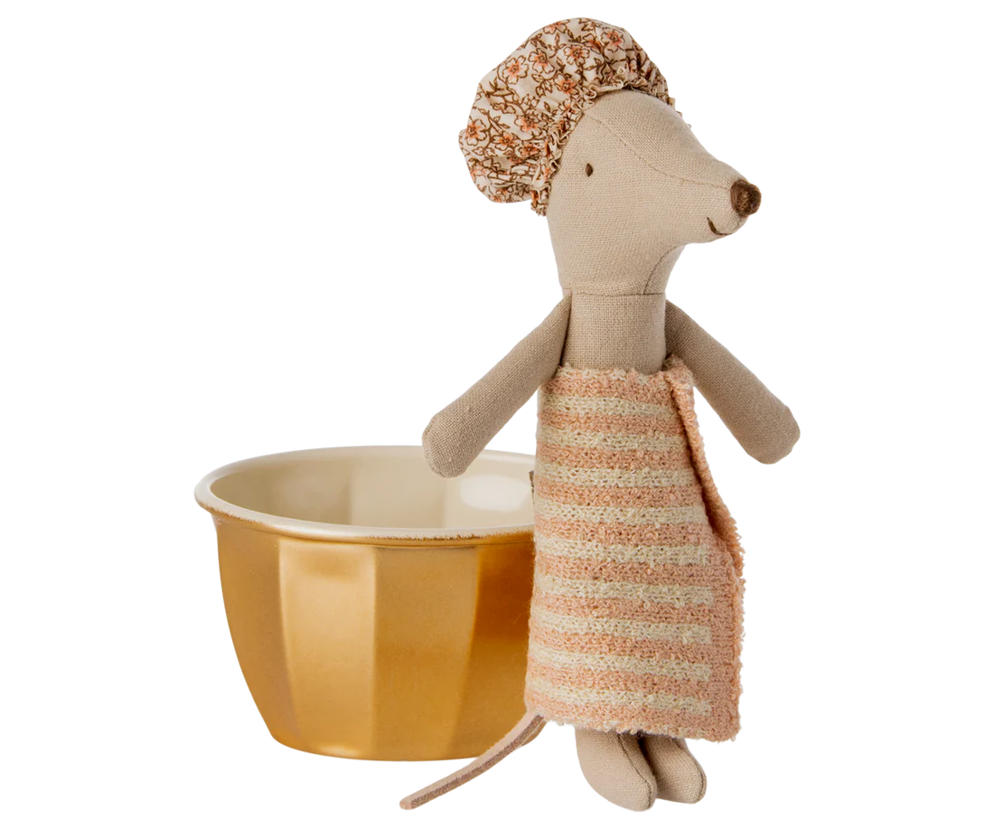 Ratinho no spa rosa