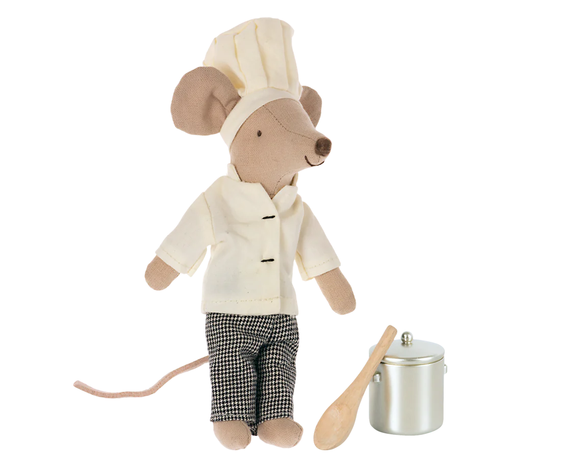 Ratinho cozinheiro com panela e colher de pau