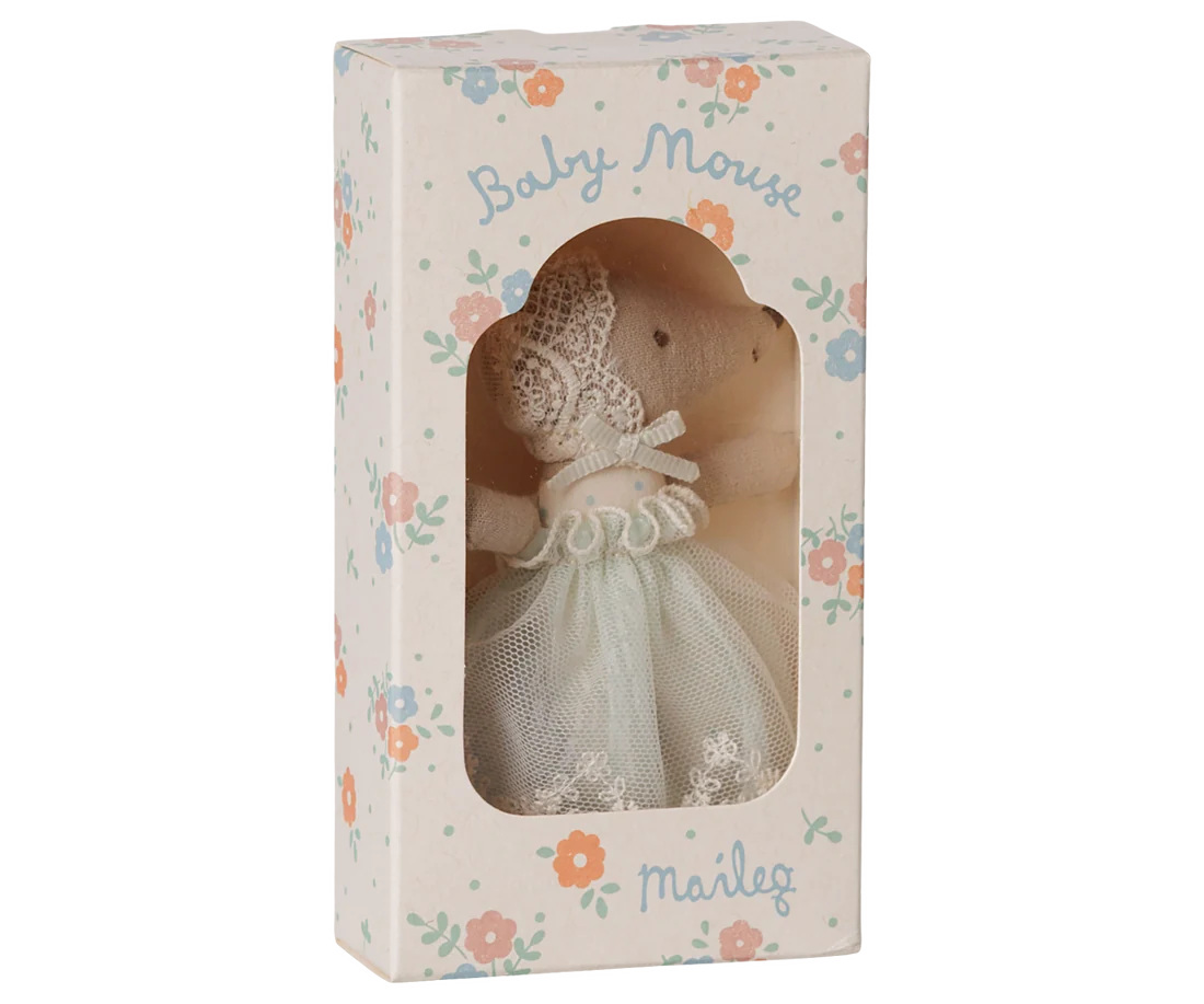 Ratinha bebé com roupa de festa – Menta