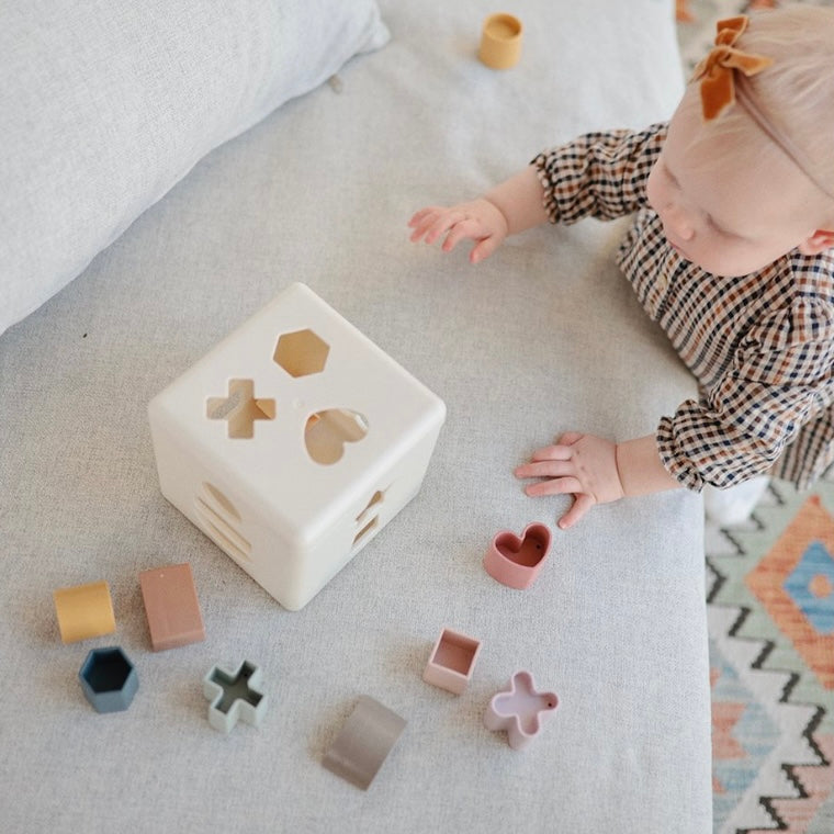 Cubo formas geométricas de encaixe