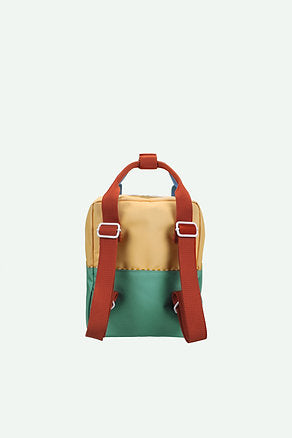 Mochila pequena metade verde/amarelo