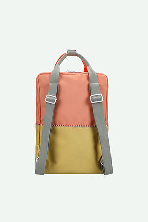 Mochila grande metade amarelo/coral