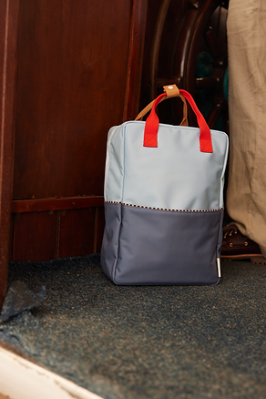 Mochila grande metade navy/azul