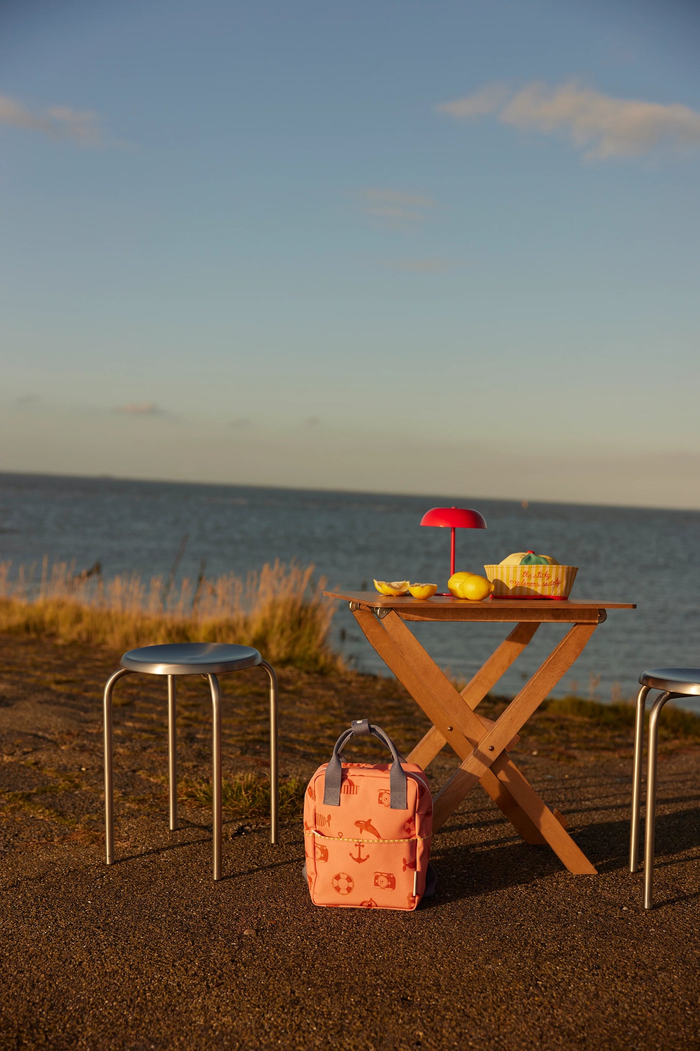 Mochila pequena coral desenhos náuticos