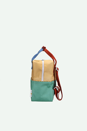 Mochila pequena metade verde/amarelo