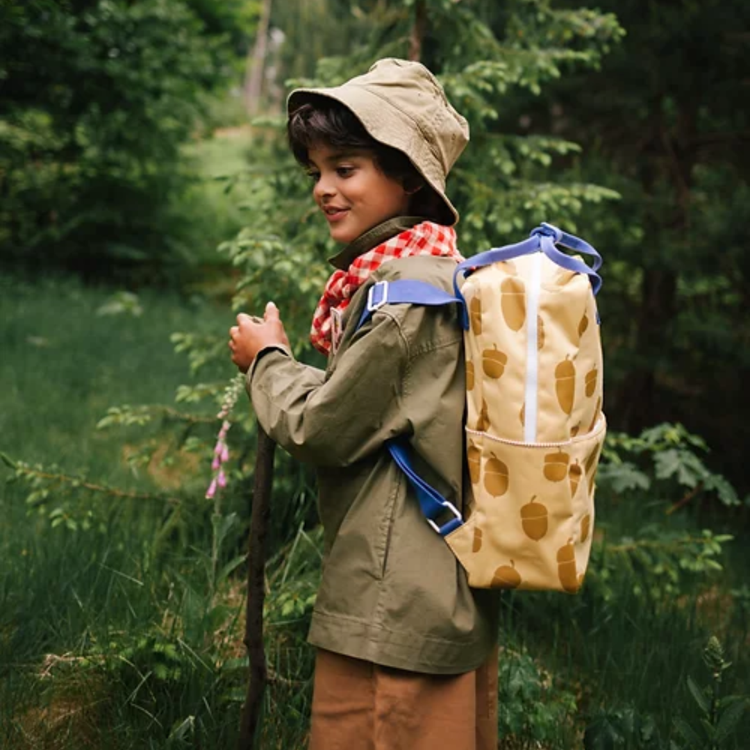 Mochila grande bolotas amarela alças azul