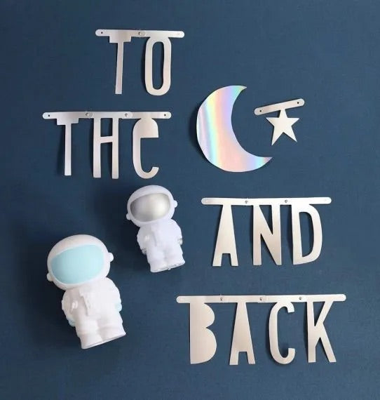 Grinalda letras prateadas