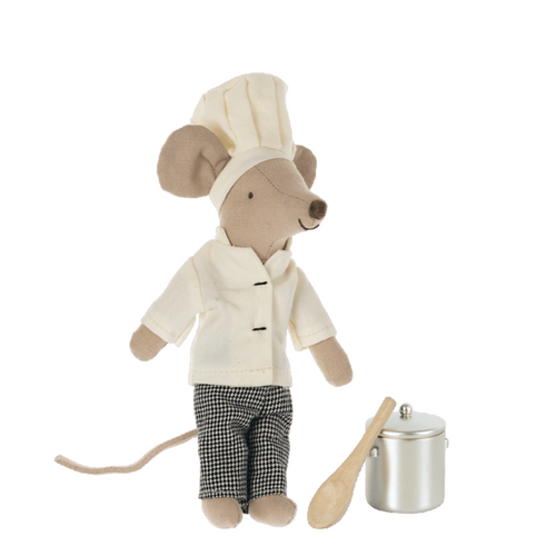 Ratinho cozinheiro com panela e colher de pau