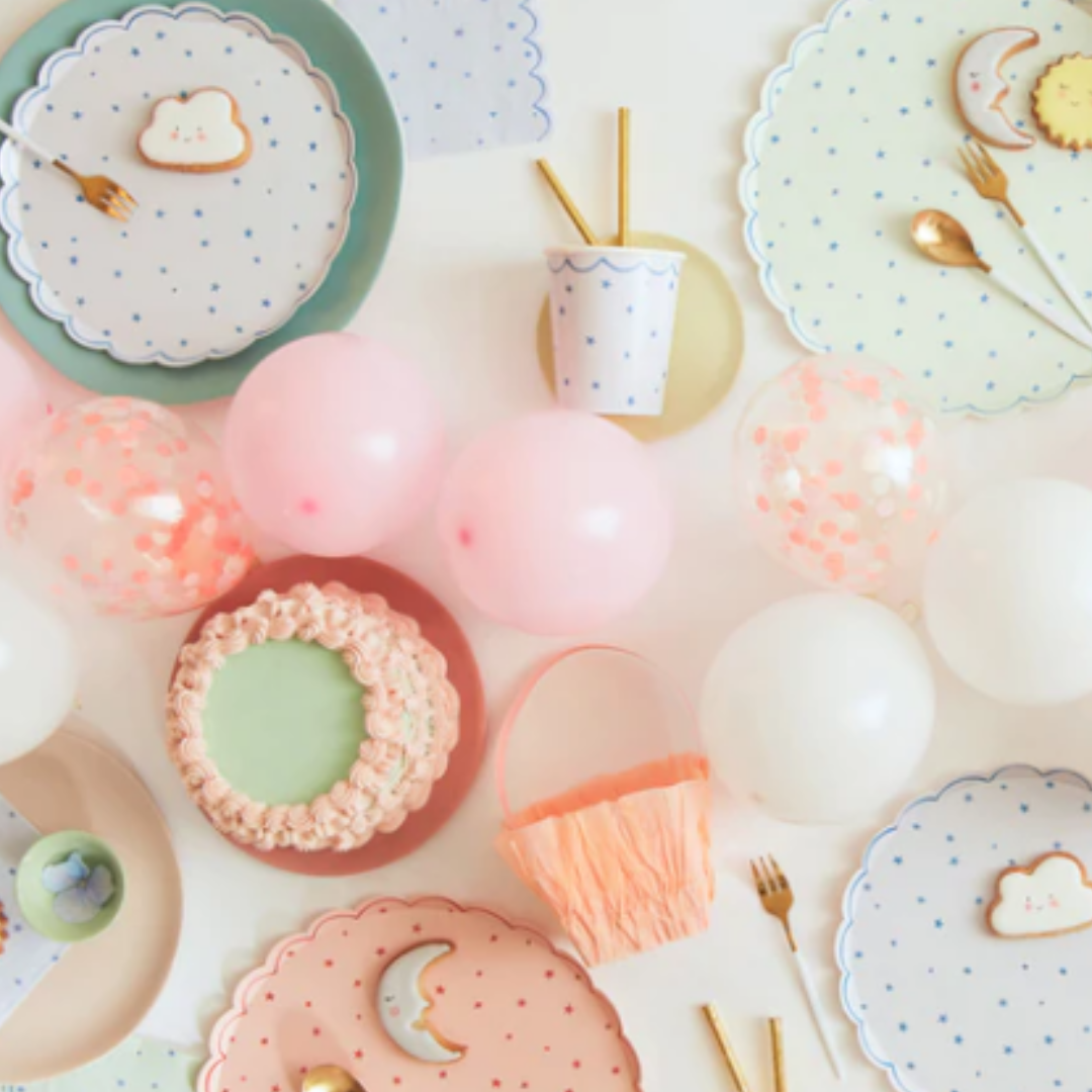 Pratos estrelas multicolor pequenos