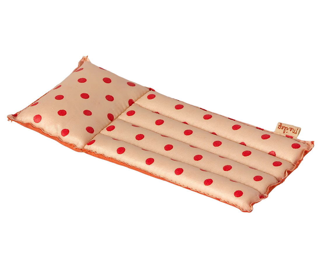Colchão de praia, pintas encarnadas