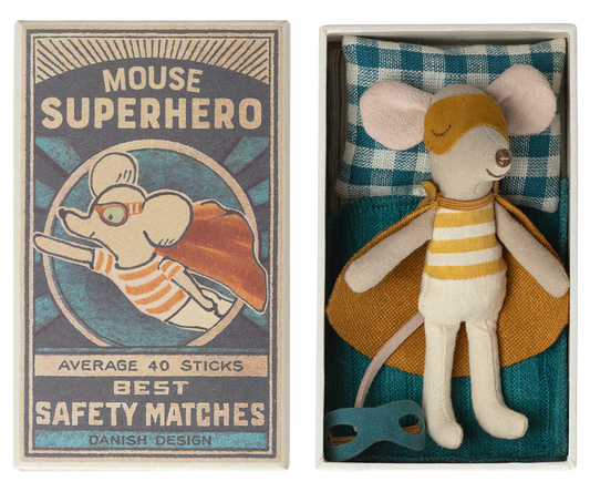 Ratinho super hero na caixa, little brother