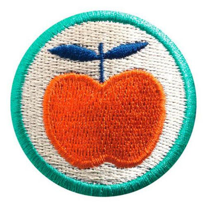 Boné maça vermelha