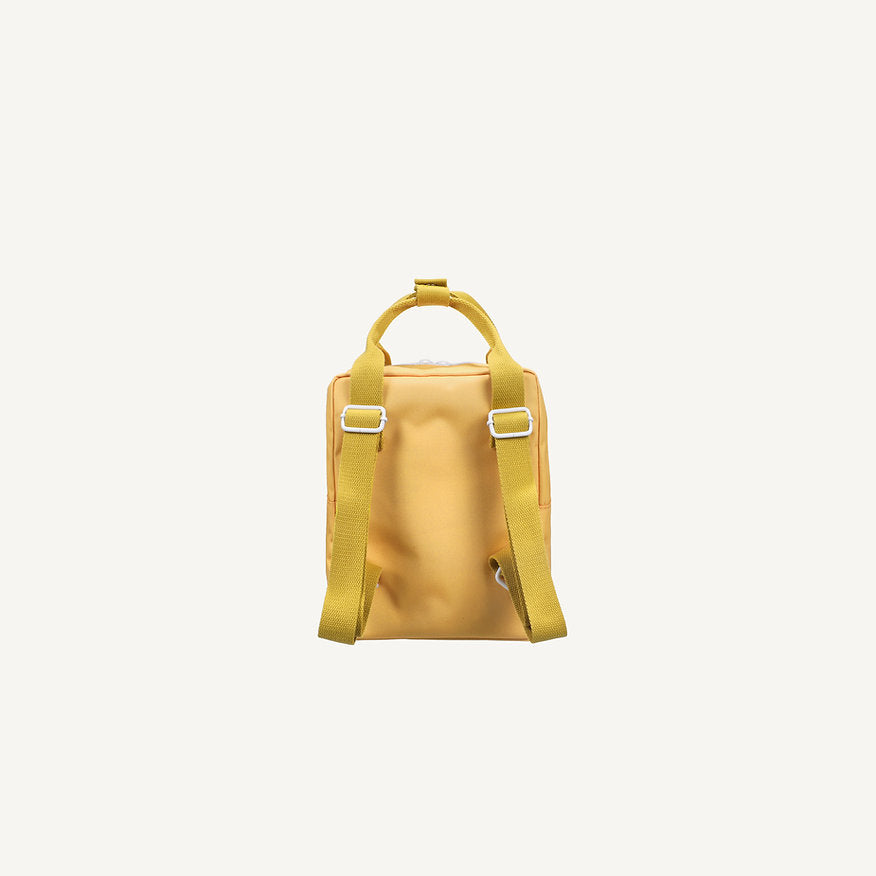 Mochila pequena amarela bolso envelope castanho quadrados