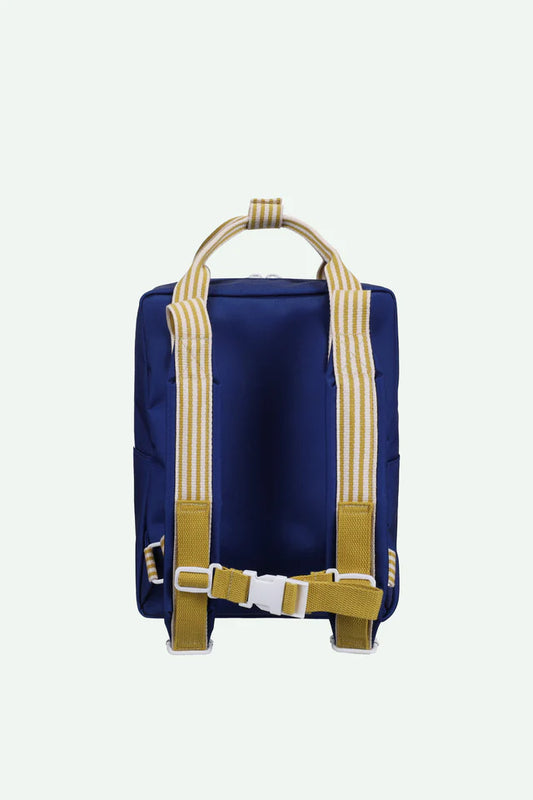 Mochila média azulão bolso envelope coral