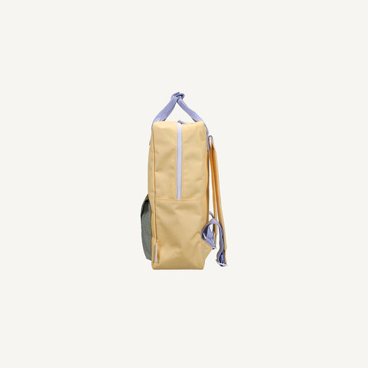 Mochila grande amarela envelope verde quadradinhos