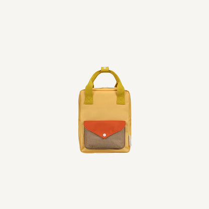 Mochila pequena amarela bolso envelope castanho quadrados
