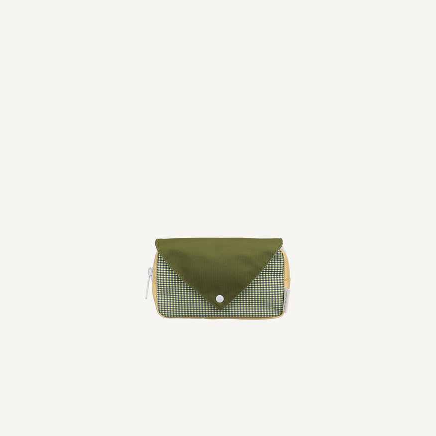 Bolsa de cintura pequena envelope verde quadradinhos