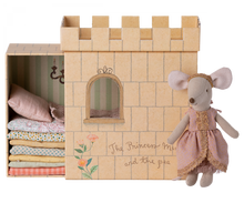 Carregar imagem no visualizador da galeria, Ratinho Princesa e a ervilha no castelo