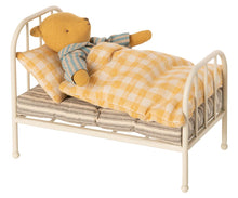 Carregar imagem no visualizador da galeria, Cama vintage