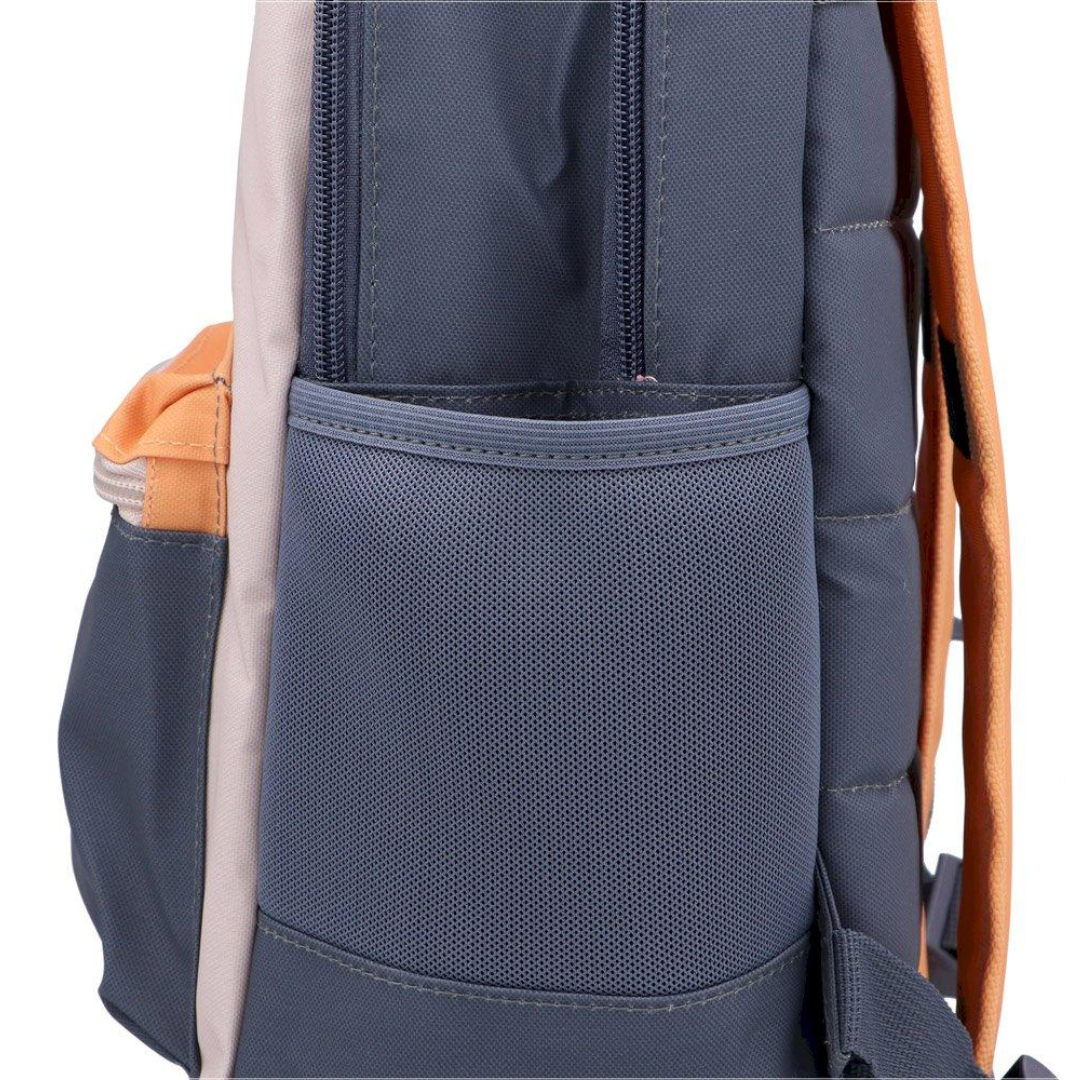 Mochila azul e laranja