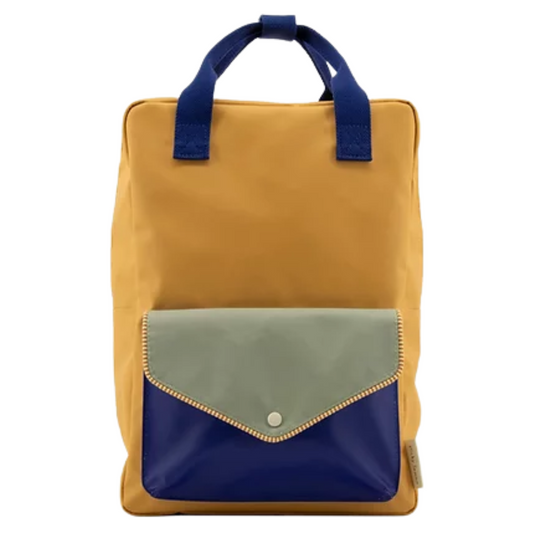 Mochila grande amarela torrado alças azul escuro bolso envelope