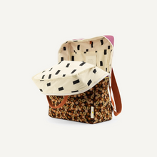 Carregar imagem no visualizador da galeria, Mochila grande florzinhas roxo