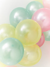 Carregar imagem no visualizador da galeria, Kit balões multicores pastel