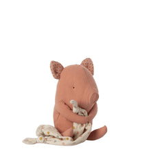 Carregar imagem no visualizador da galeria, Porquinho rosa - Lullaby friends